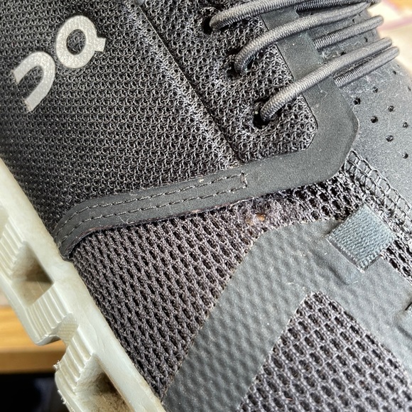 ON Running Cloud 5 Trainers Size UK 8 Womens Black Magnet Surf Running Shoes - Picture 14 of 14